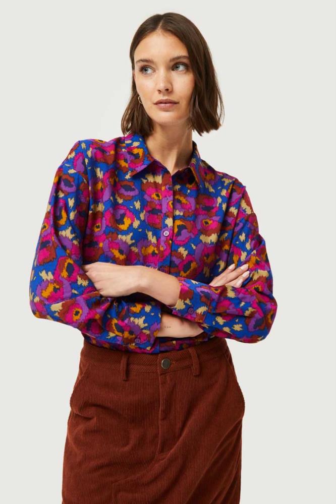 CAMISA CON ESTAMPADO FLORAl DEWBERRY