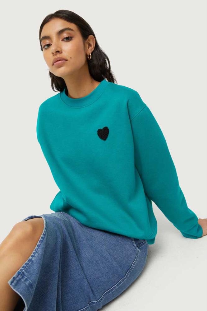 SUDADERA CON PARCHE DE CORAZON AZUL